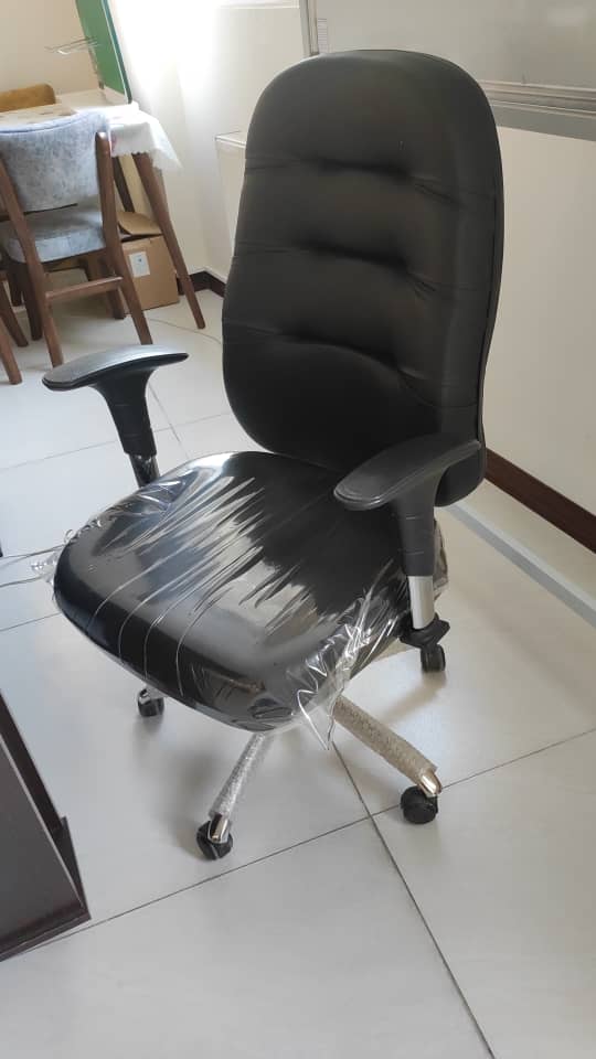 تعمیرات صندلی های اداری گردان چرخ دار کامپیوتری درمحل